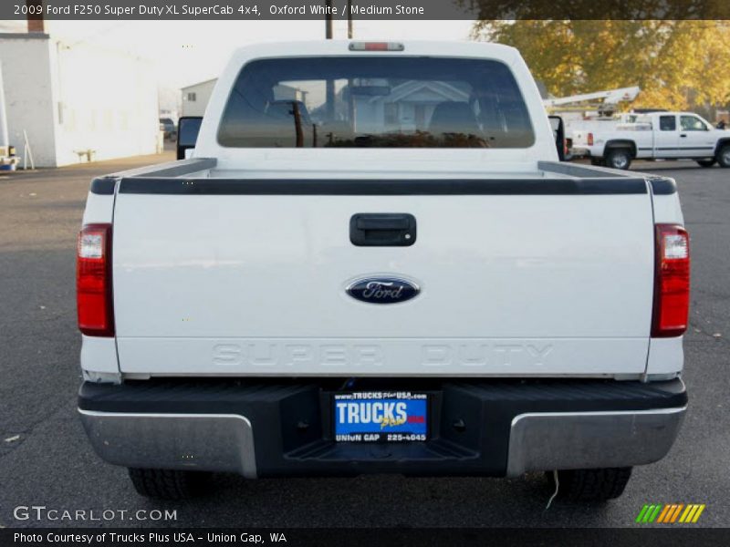 Oxford White / Medium Stone 2009 Ford F250 Super Duty XL SuperCab 4x4