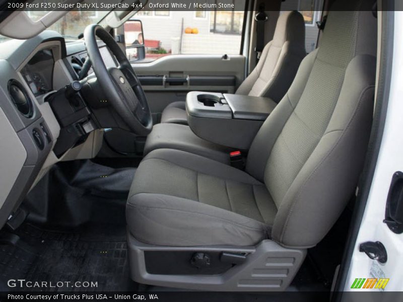 Oxford White / Medium Stone 2009 Ford F250 Super Duty XL SuperCab 4x4