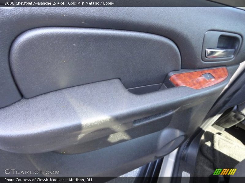 Gold Mist Metallic / Ebony 2008 Chevrolet Avalanche LS 4x4