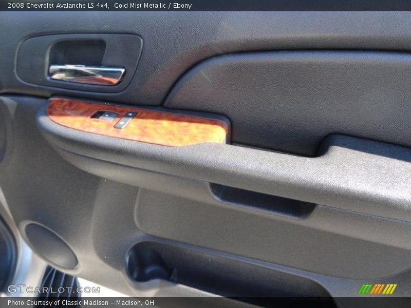 Gold Mist Metallic / Ebony 2008 Chevrolet Avalanche LS 4x4