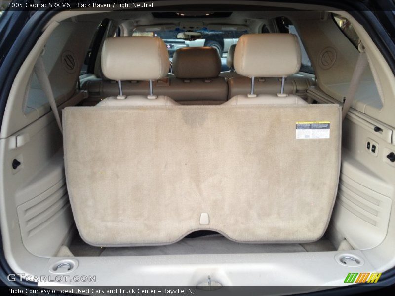 Black Raven / Light Neutral 2005 Cadillac SRX V6