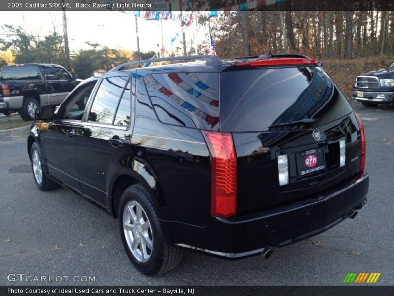 Black Raven / Light Neutral 2005 Cadillac SRX V6