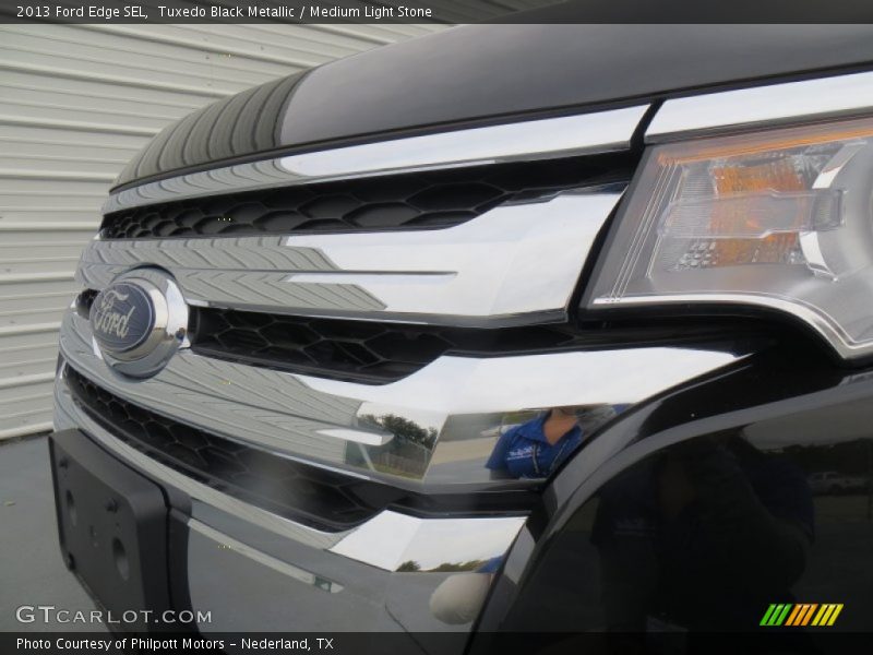 Tuxedo Black Metallic / Medium Light Stone 2013 Ford Edge SEL