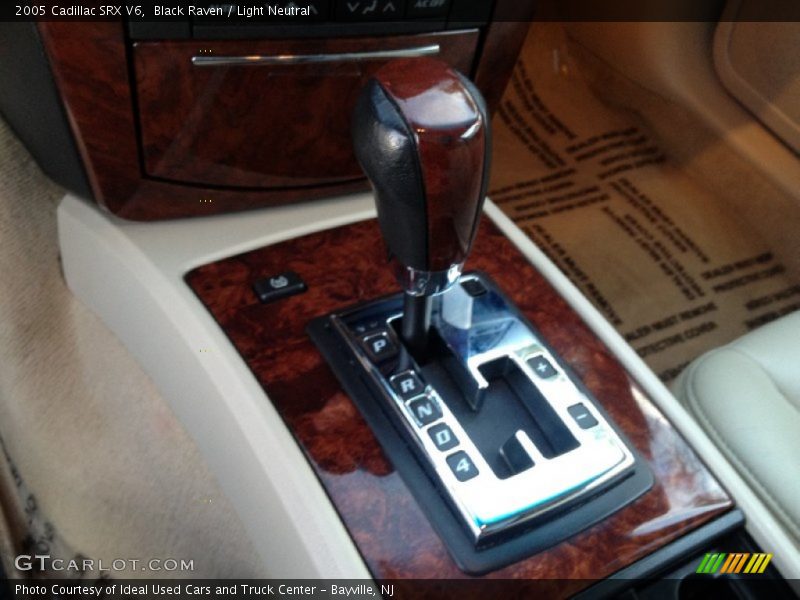 Black Raven / Light Neutral 2005 Cadillac SRX V6