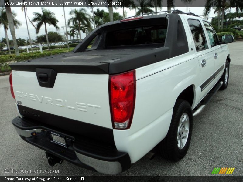 Summit White / Gray/Dark Charcoal 2005 Chevrolet Avalanche LT