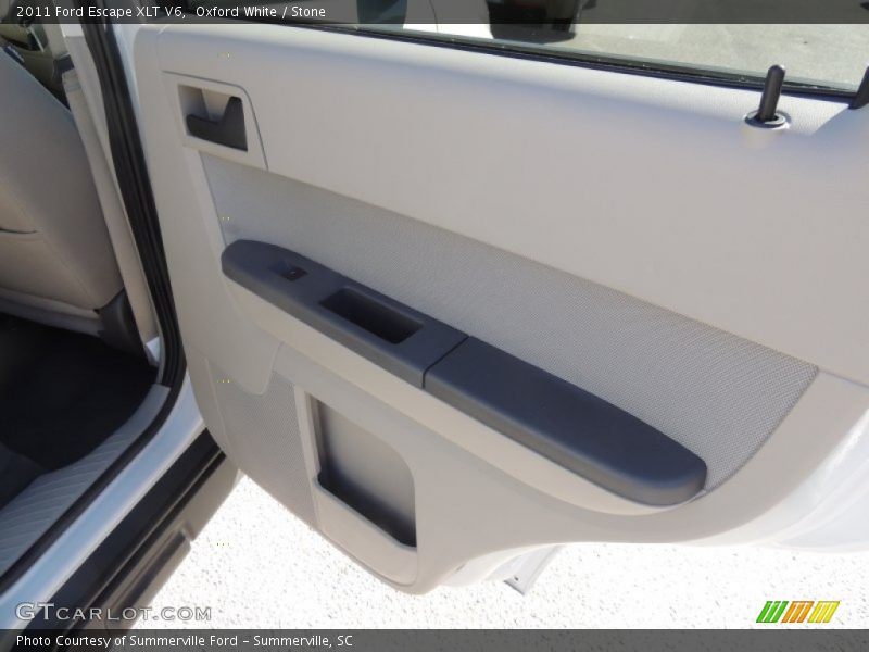 Oxford White / Stone 2011 Ford Escape XLT V6