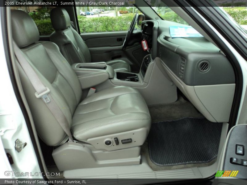 Summit White / Gray/Dark Charcoal 2005 Chevrolet Avalanche LT