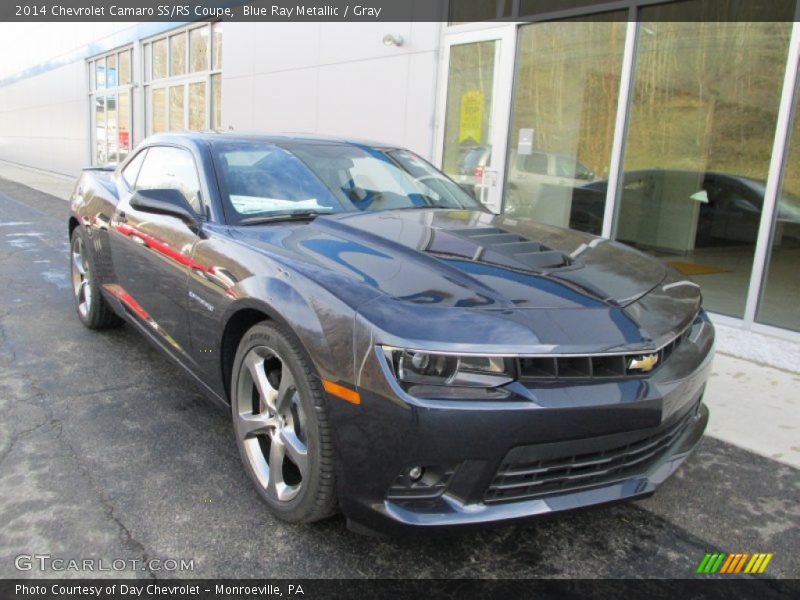Front 3/4 View of 2014 Camaro SS/RS Coupe