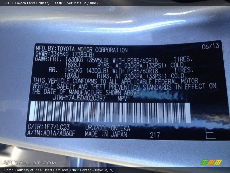 Classic Silver Metallic / Black 2013 Toyota Land Cruiser