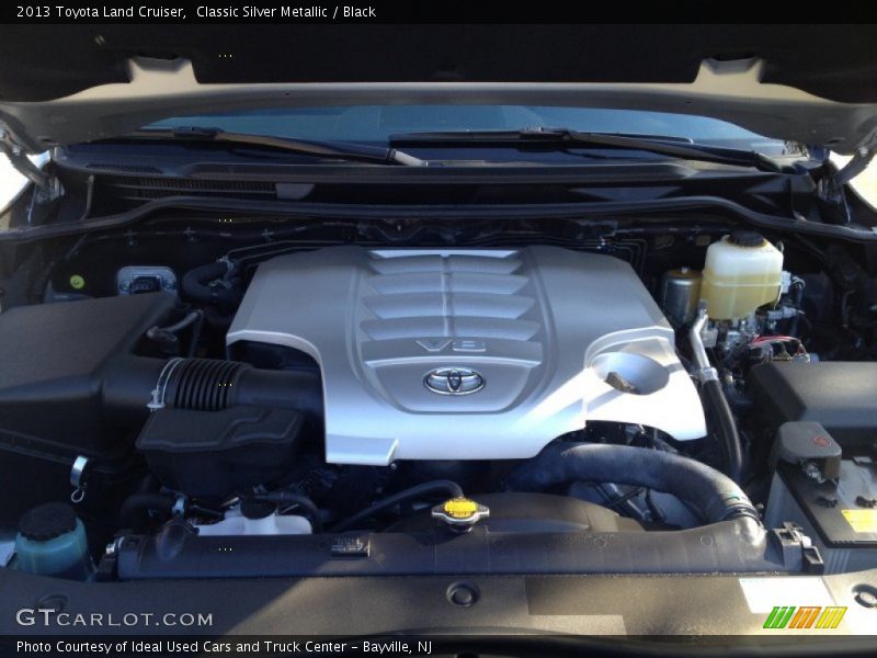 Classic Silver Metallic / Black 2013 Toyota Land Cruiser