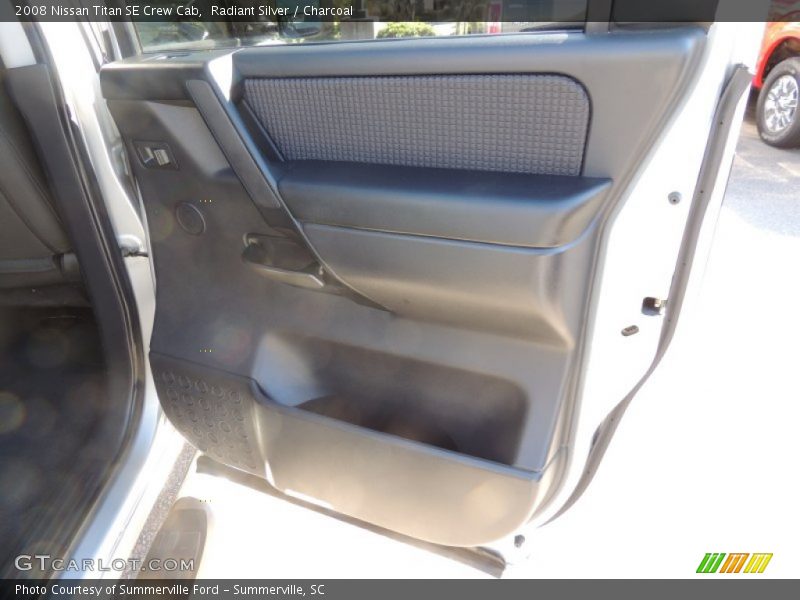 Radiant Silver / Charcoal 2008 Nissan Titan SE Crew Cab