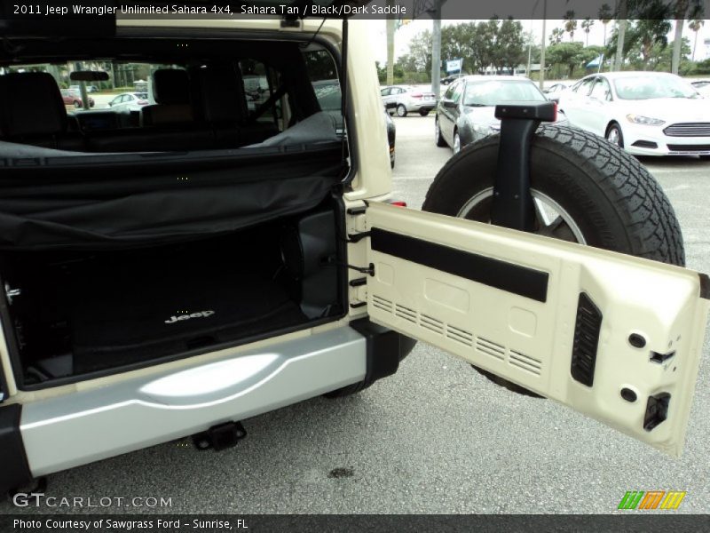 Sahara Tan / Black/Dark Saddle 2011 Jeep Wrangler Unlimited Sahara 4x4