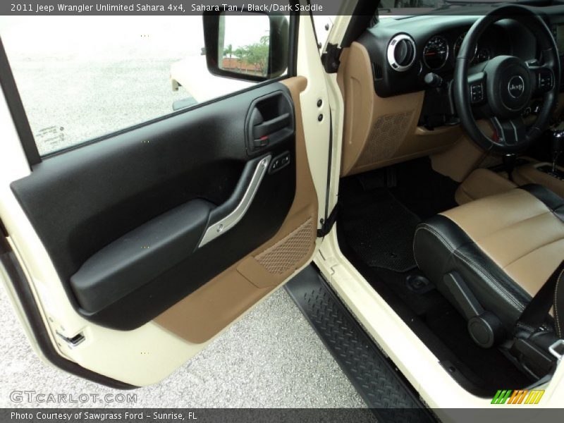 Sahara Tan / Black/Dark Saddle 2011 Jeep Wrangler Unlimited Sahara 4x4