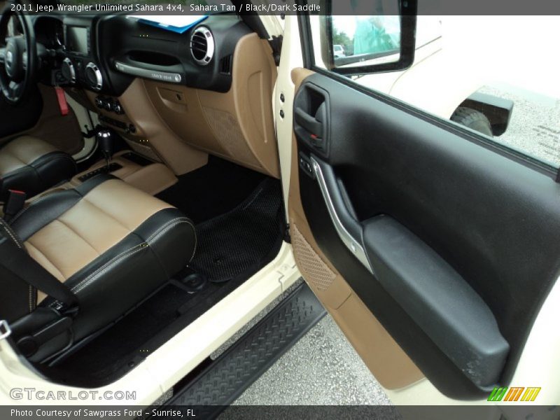 Sahara Tan / Black/Dark Saddle 2011 Jeep Wrangler Unlimited Sahara 4x4