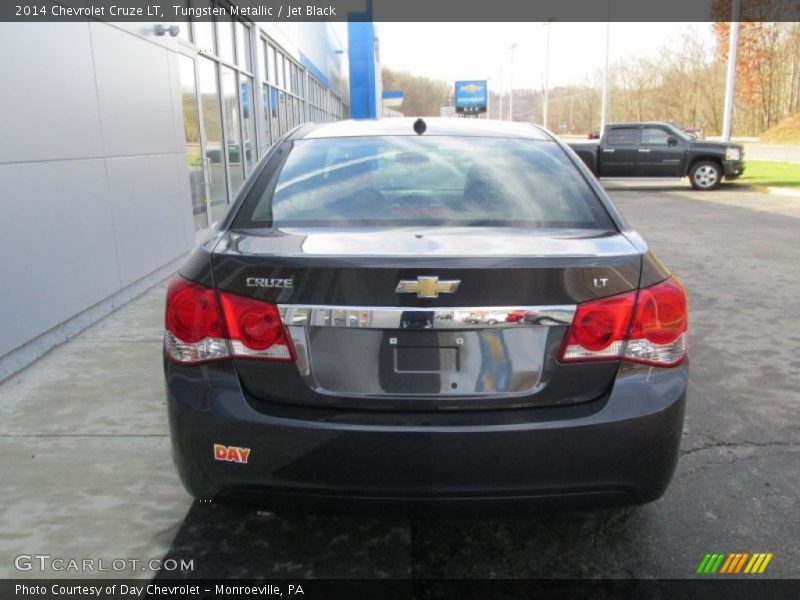 Tungsten Metallic / Jet Black 2014 Chevrolet Cruze LT