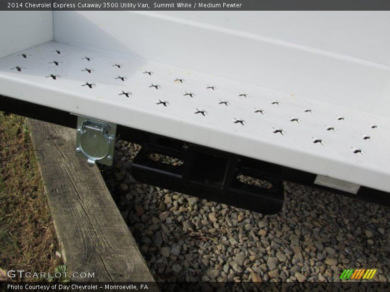Summit White / Medium Pewter 2014 Chevrolet Express Cutaway 3500 Utility Van