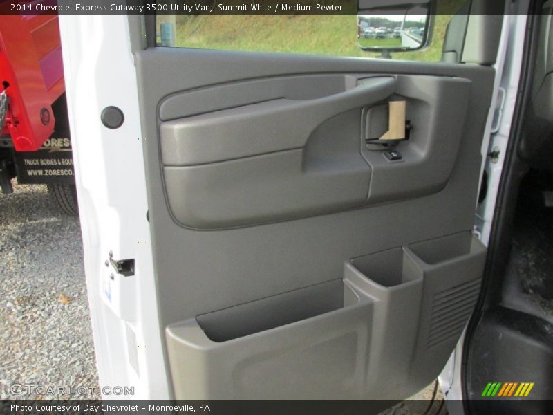 Summit White / Medium Pewter 2014 Chevrolet Express Cutaway 3500 Utility Van