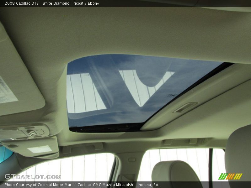 White Diamond Tricoat / Ebony 2008 Cadillac DTS