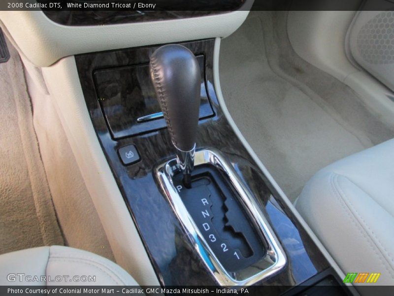 White Diamond Tricoat / Ebony 2008 Cadillac DTS