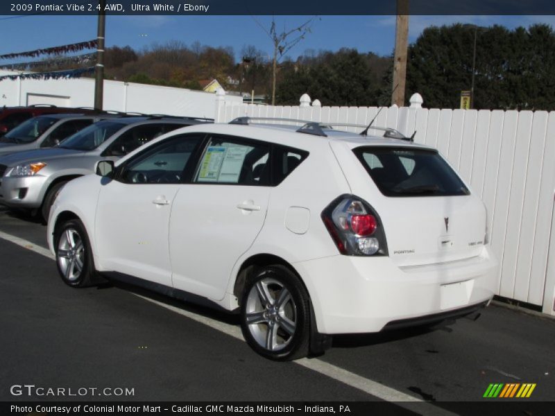 Ultra White / Ebony 2009 Pontiac Vibe 2.4 AWD