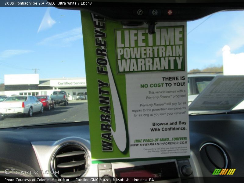 Ultra White / Ebony 2009 Pontiac Vibe 2.4 AWD