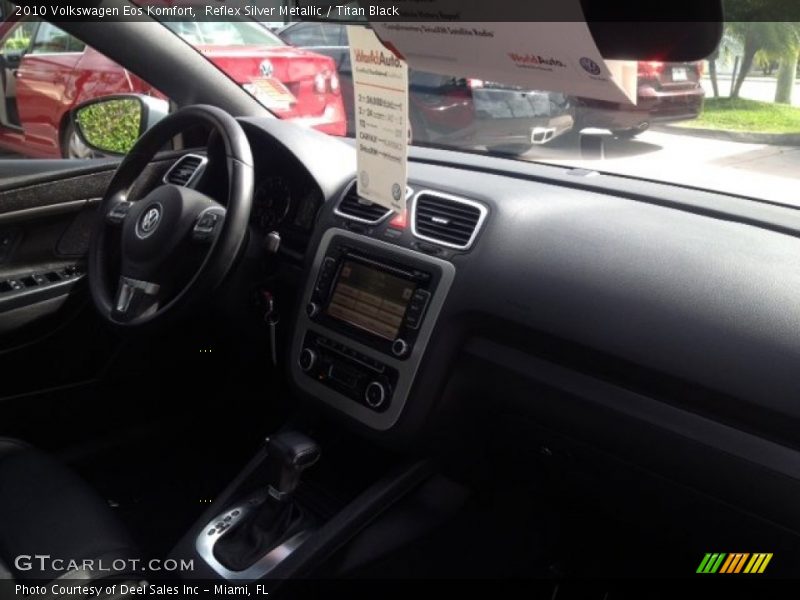 Reflex Silver Metallic / Titan Black 2010 Volkswagen Eos Komfort