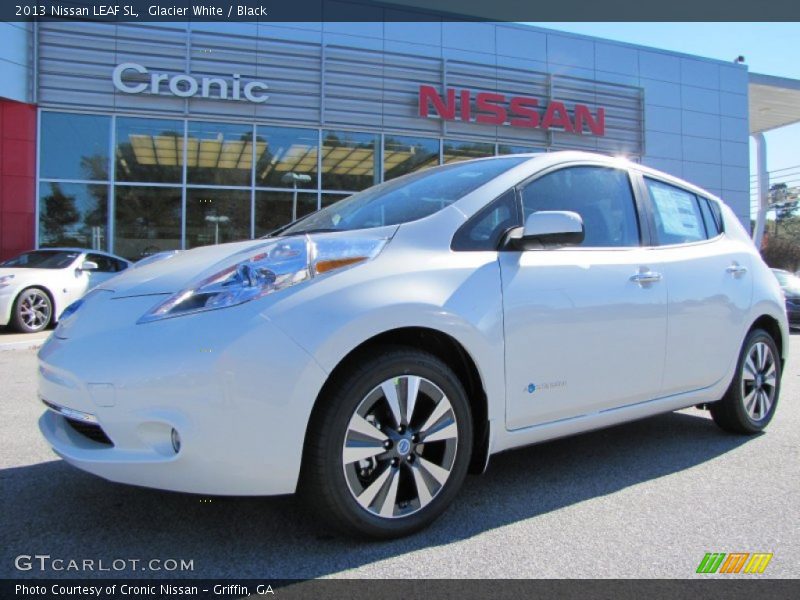 Glacier White / Black 2013 Nissan LEAF SL