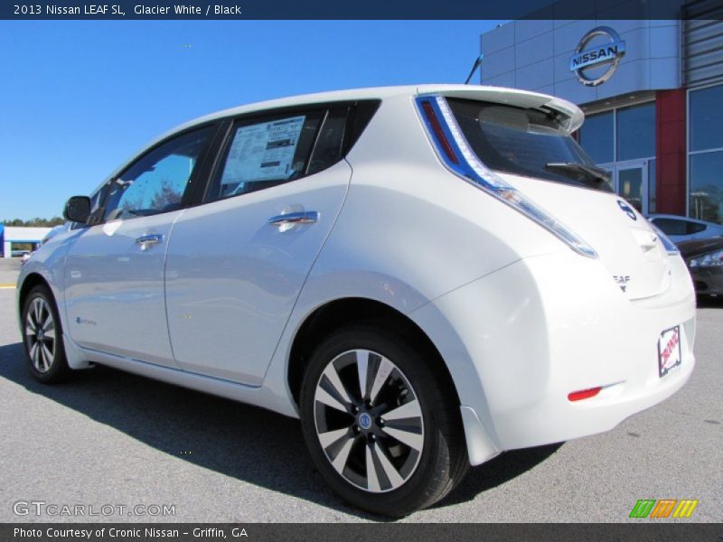 Glacier White / Black 2013 Nissan LEAF SL