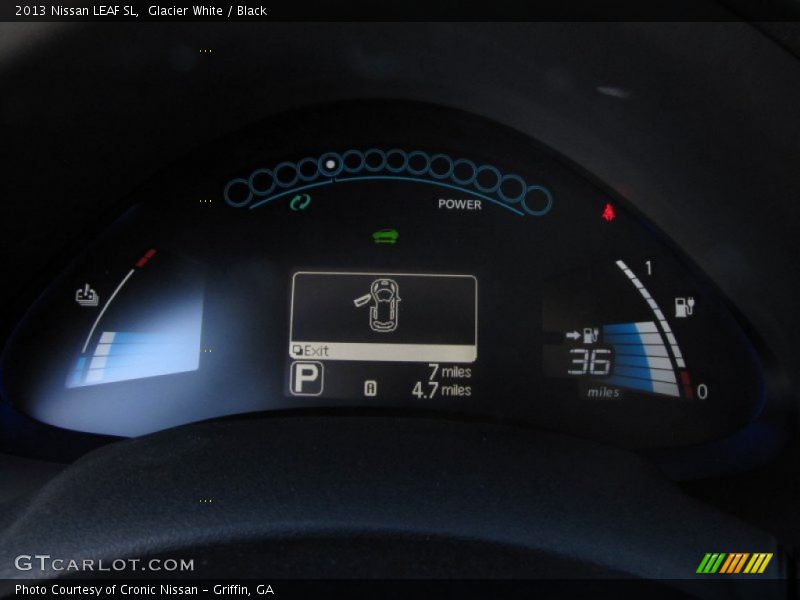 Glacier White / Black 2013 Nissan LEAF SL