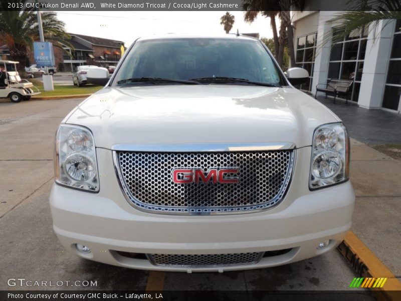 White Diamond Tricoat / Cocoa/Light Cashmere 2013 GMC Yukon Denali AWD