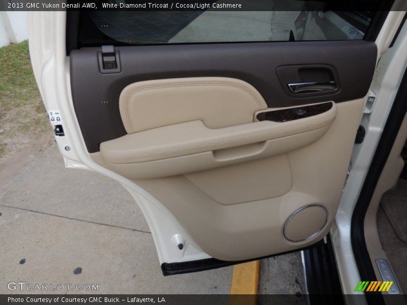 White Diamond Tricoat / Cocoa/Light Cashmere 2013 GMC Yukon Denali AWD