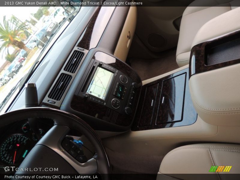 White Diamond Tricoat / Cocoa/Light Cashmere 2013 GMC Yukon Denali AWD