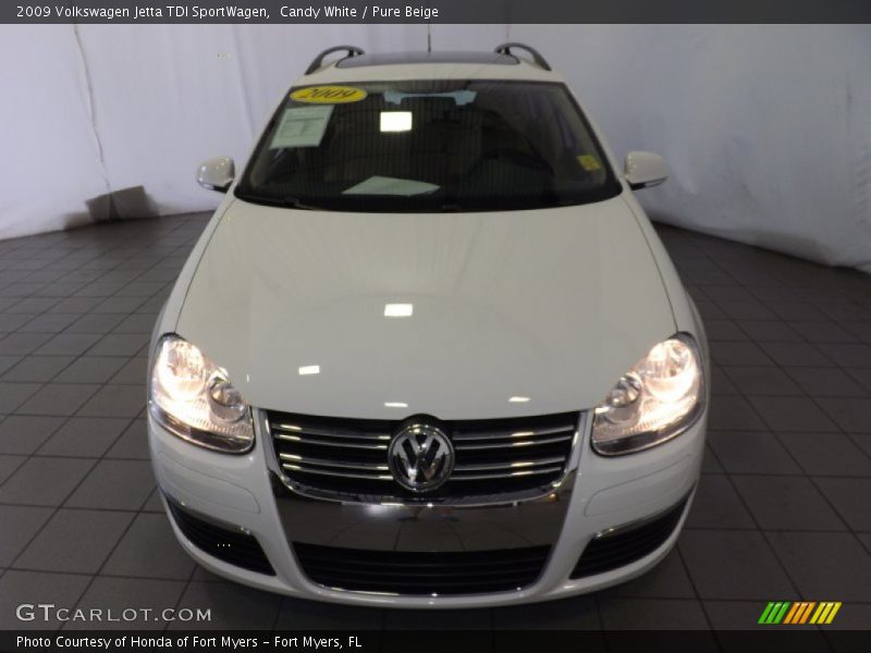 Candy White / Pure Beige 2009 Volkswagen Jetta TDI SportWagen