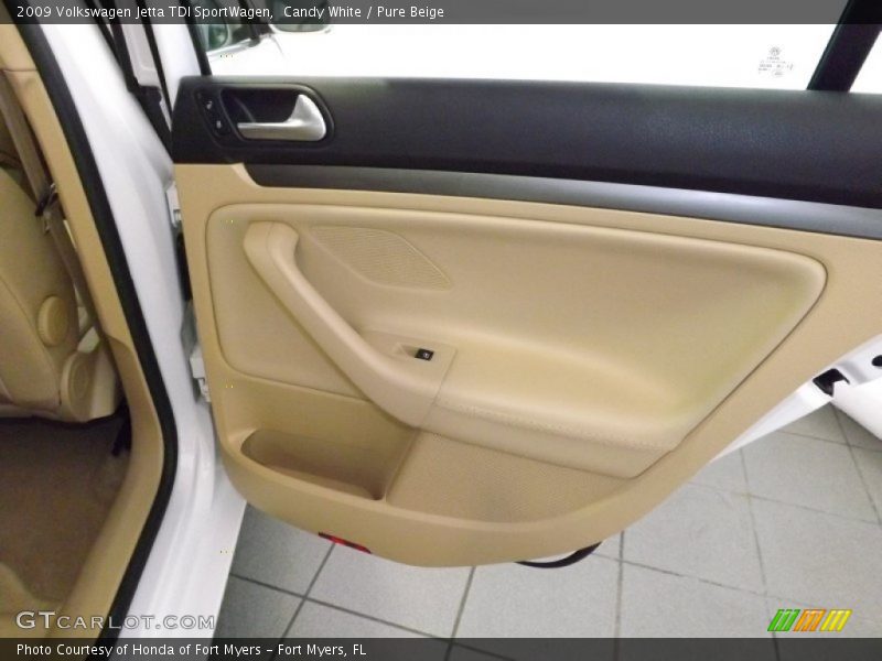 Candy White / Pure Beige 2009 Volkswagen Jetta TDI SportWagen