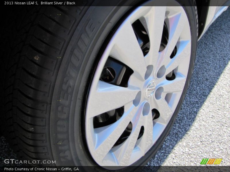 Brilliant Silver / Black 2013 Nissan LEAF S