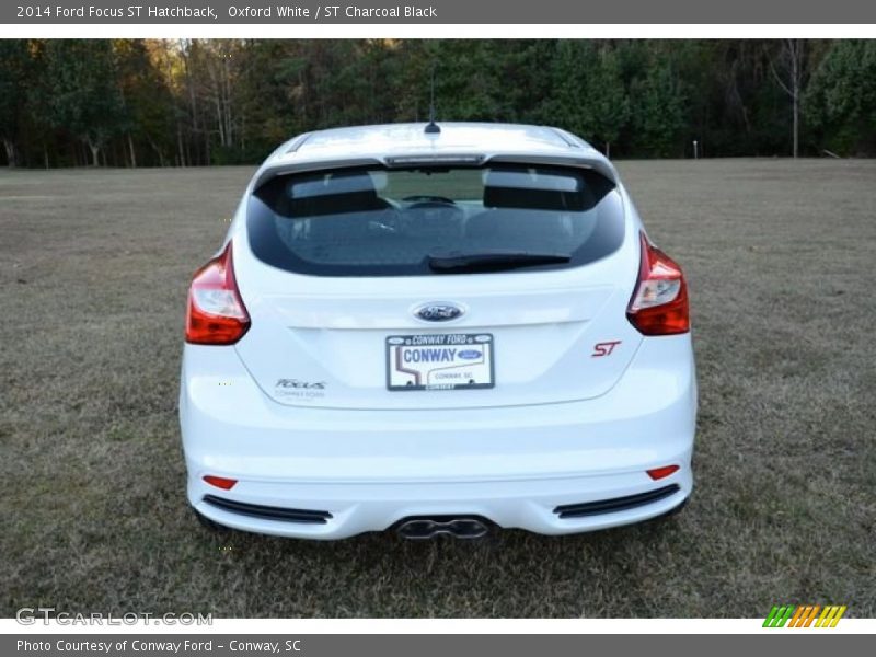 Oxford White / ST Charcoal Black 2014 Ford Focus ST Hatchback