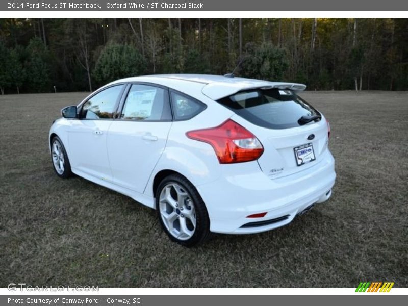 Oxford White / ST Charcoal Black 2014 Ford Focus ST Hatchback