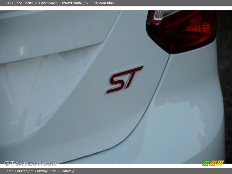 Oxford White / ST Charcoal Black 2014 Ford Focus ST Hatchback