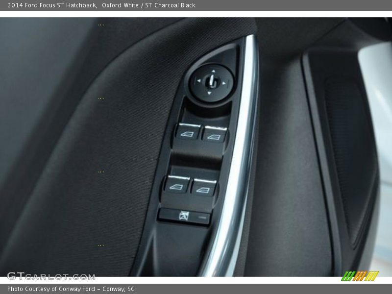 Oxford White / ST Charcoal Black 2014 Ford Focus ST Hatchback