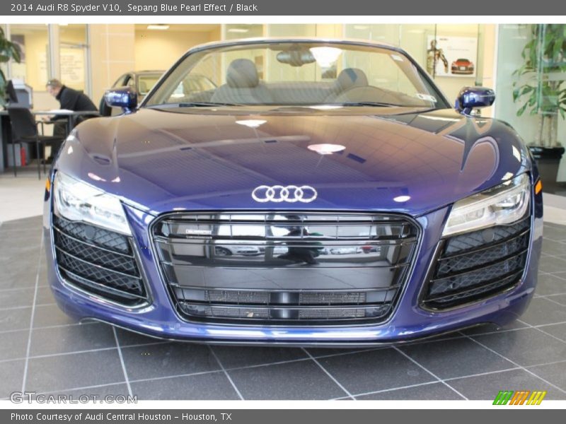 Sepang Blue Pearl Effect / Black 2014 Audi R8 Spyder V10