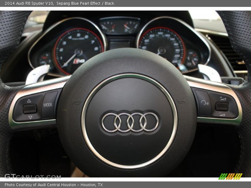 Sepang Blue Pearl Effect / Black 2014 Audi R8 Spyder V10