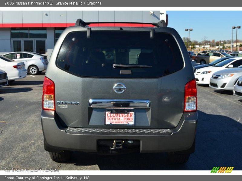 Granite Metallic / Graphite 2005 Nissan Pathfinder XE