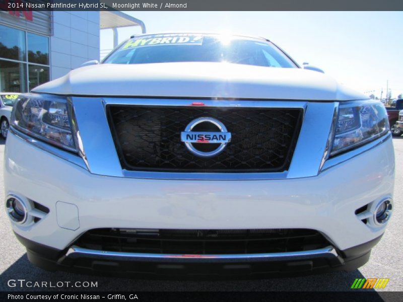 Moonlight White / Almond 2014 Nissan Pathfinder Hybrid SL