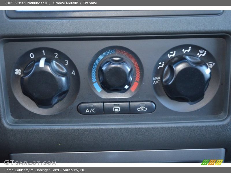 Granite Metallic / Graphite 2005 Nissan Pathfinder XE