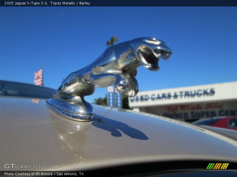 Topaz Metallic / Barley 2005 Jaguar S-Type 3.0