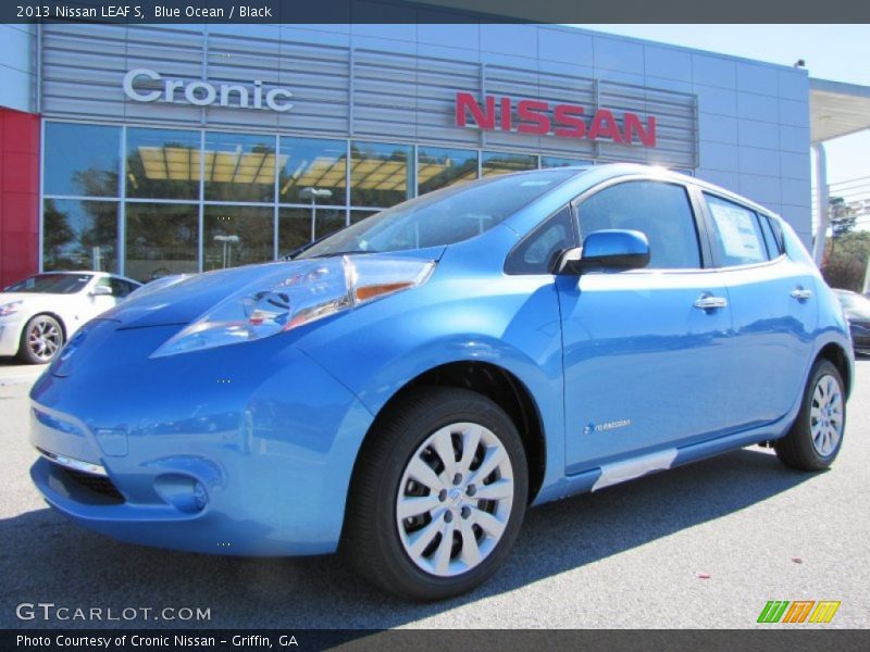 Blue Ocean / Black 2013 Nissan LEAF S