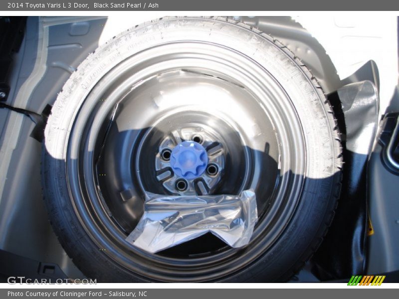 Black Sand Pearl / Ash 2014 Toyota Yaris L 3 Door
