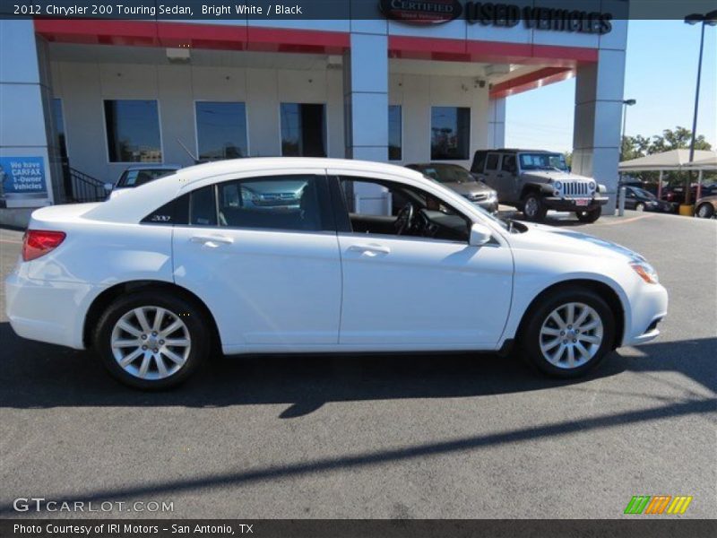 Bright White / Black 2012 Chrysler 200 Touring Sedan