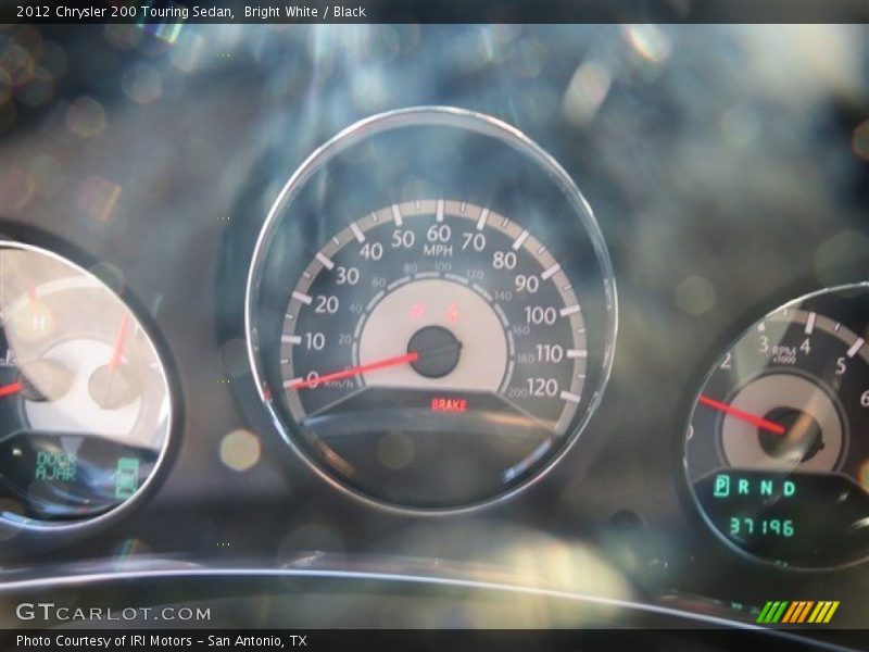 Bright White / Black 2012 Chrysler 200 Touring Sedan