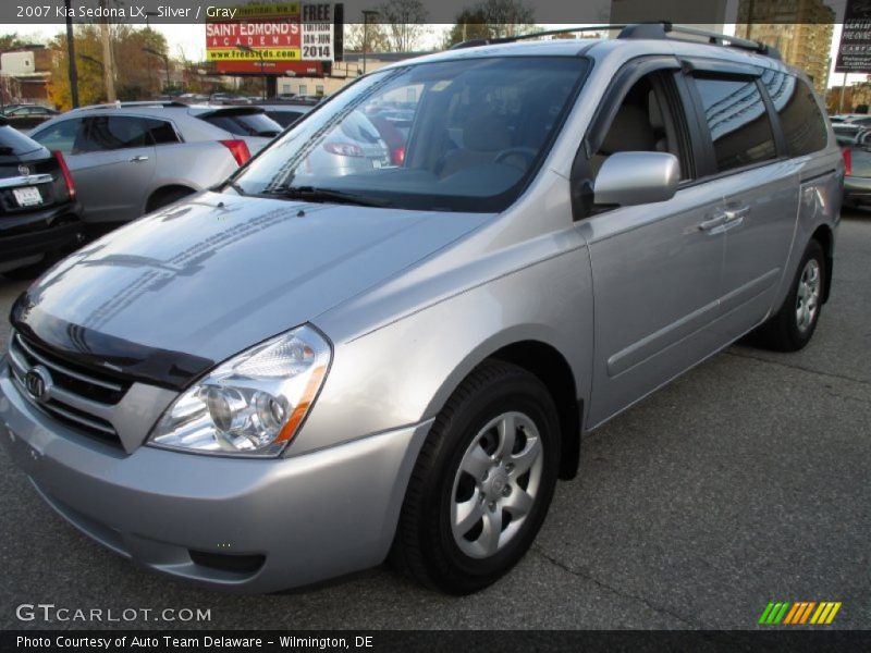 Silver / Gray 2007 Kia Sedona LX